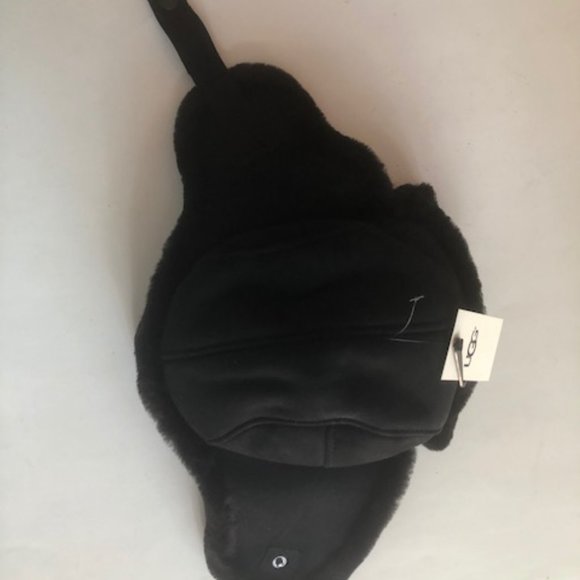 UGG ​genuine shearling suede black trapper hat. Aviator. Sheepskin. Medium - Picture 9 of 13